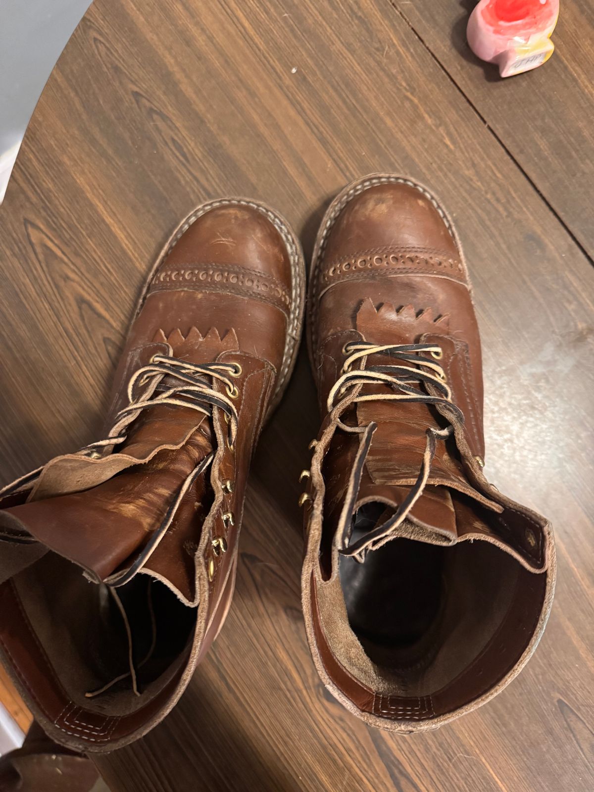 Photo by joji_k on December 3, 2024 of the White's Bounty Hunter in British Tan.