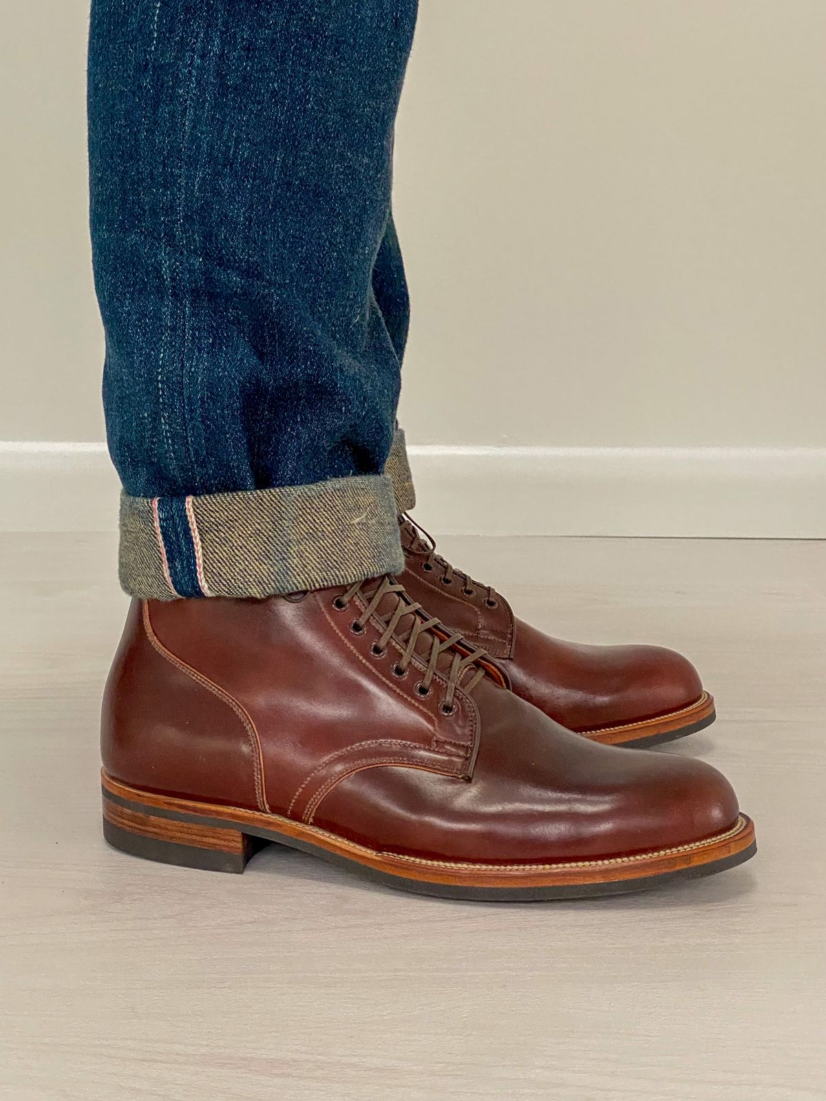 Photo by 3135movt on October 1, 2022 of the Viberg Service Boot in Horween Color 4 Shell Cordovan.
