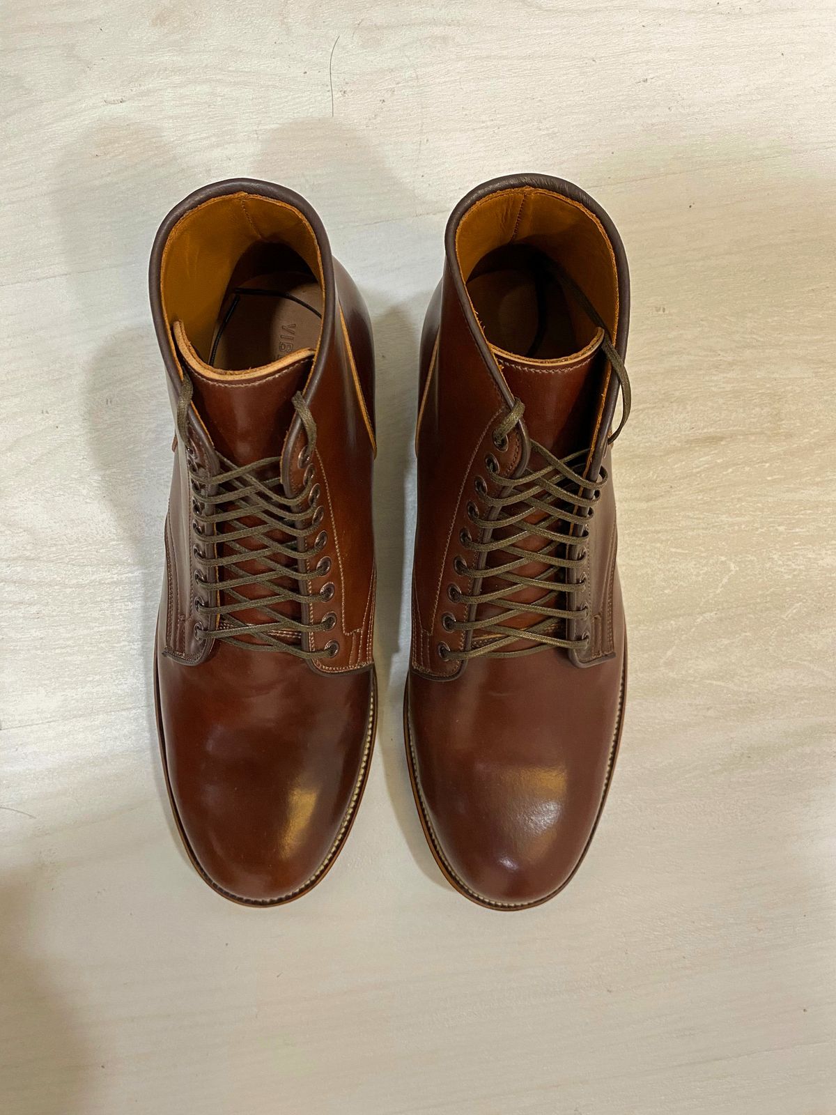 Photo by 3135movt on October 1, 2022 of the Viberg Service Boot in Horween Color 4 Shell Cordovan.