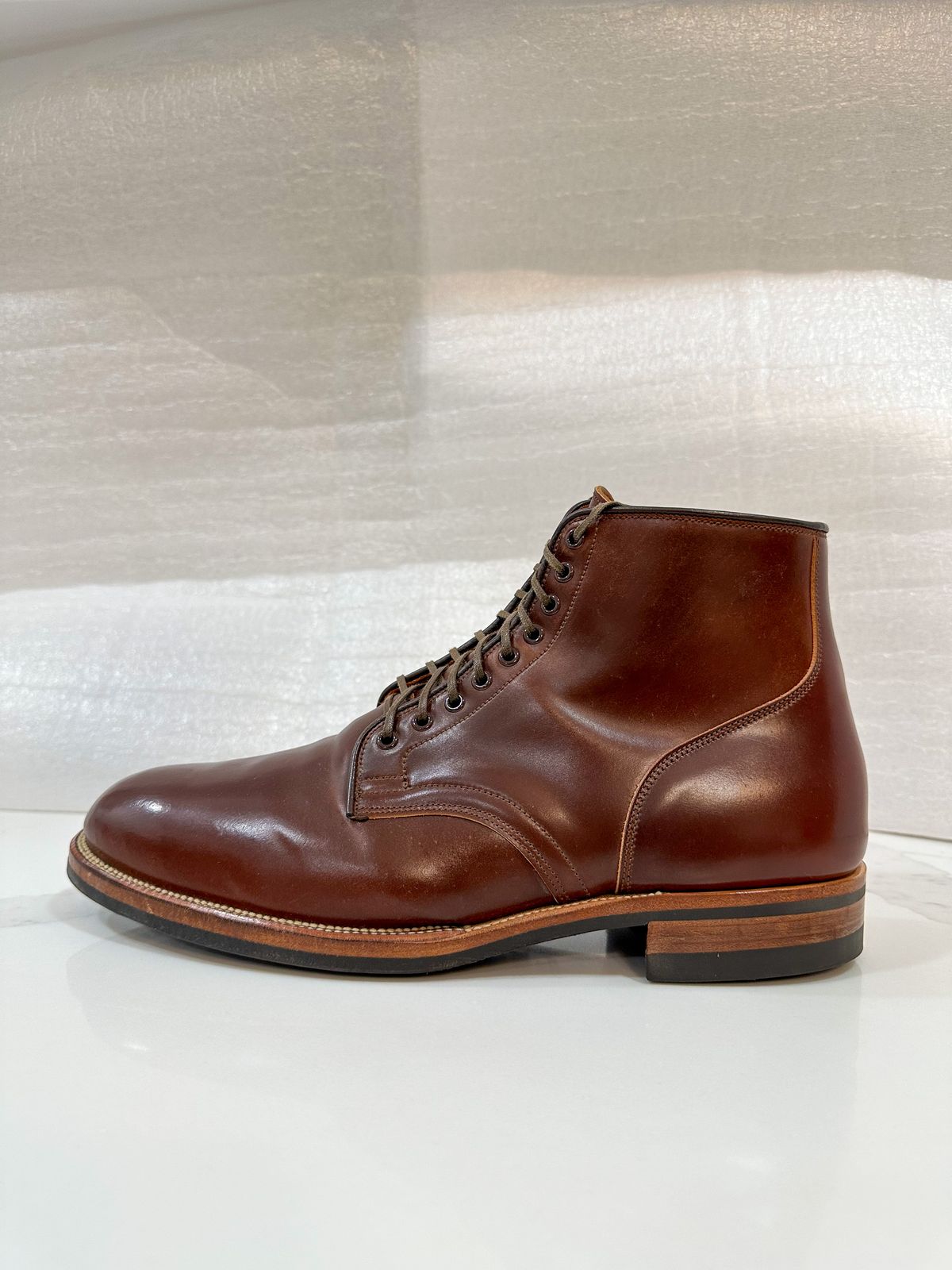 Photo by 3135movt on December 6, 2022 of the Viberg Service Boot in Horween Color 4 Shell Cordovan.