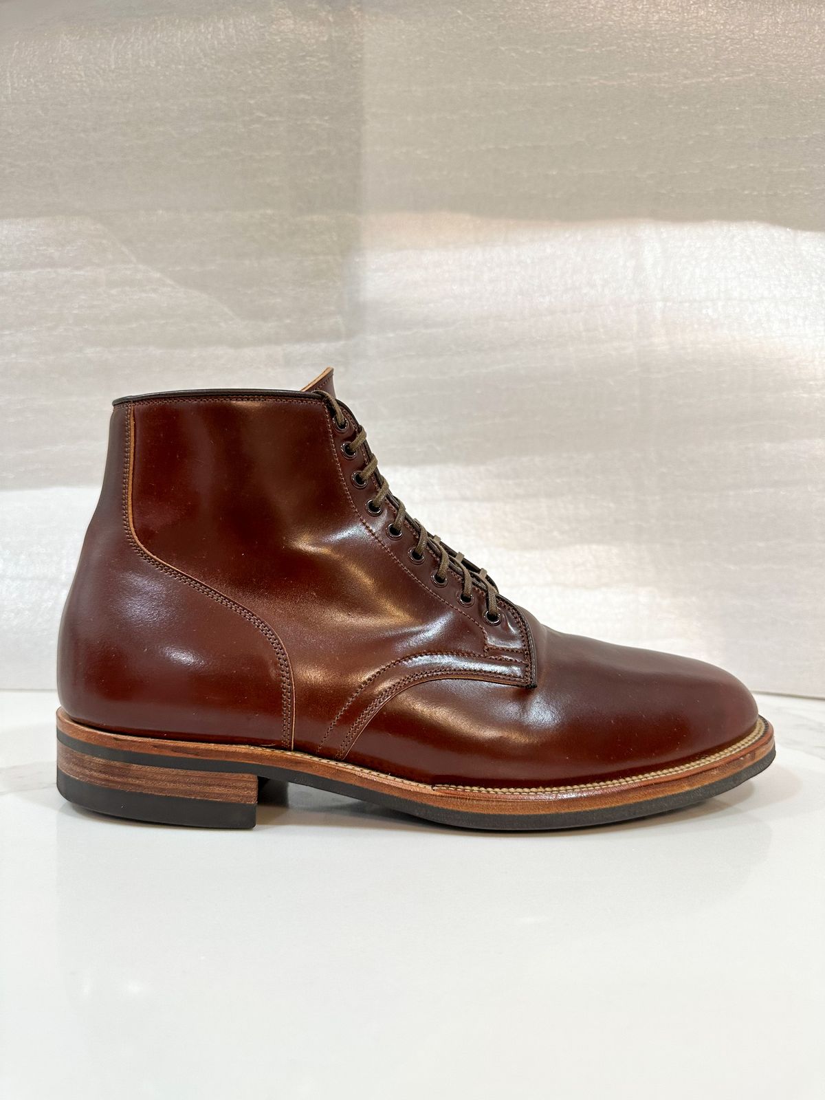 Photo by 3135movt on December 6, 2022 of the Viberg Service Boot in Horween Color 4 Shell Cordovan.