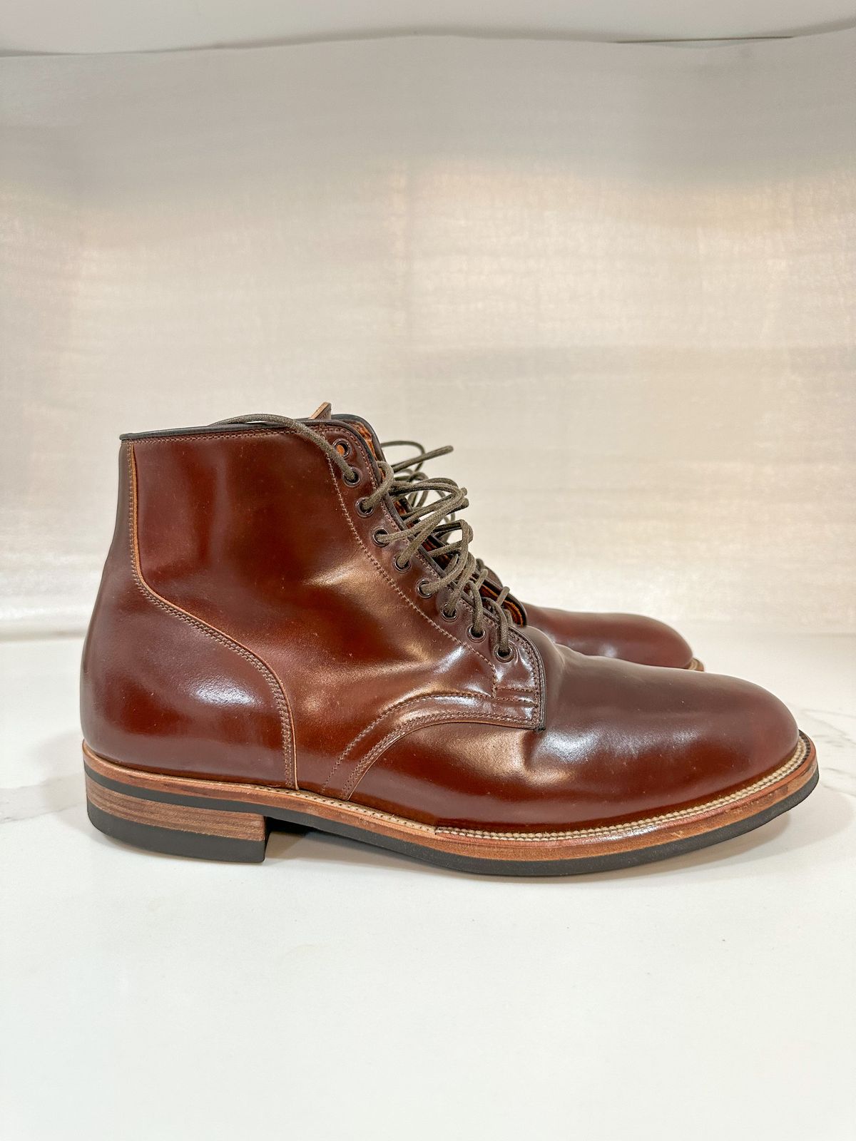 Photo by 3135movt on March 6, 2023 of the Viberg Service Boot in Horween Color 4 Shell Cordovan.