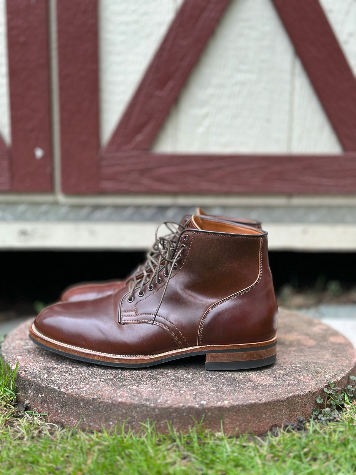 Photo by 3135movt on April 6, 2023 of the Viberg Service Boot in Horween Color 4 Shell Cordovan.