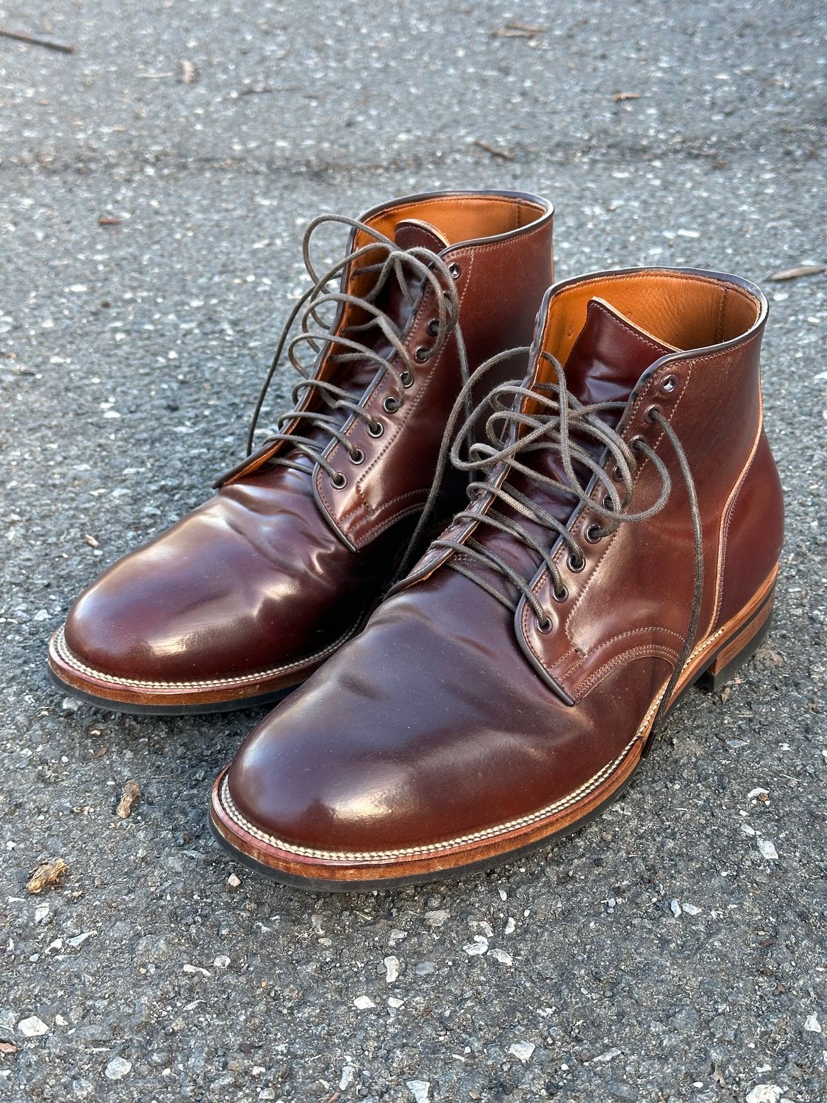 Photo by 3135movt on March 2, 2025 of the Viberg Service Boot in Horween Color 4 Shell Cordovan.