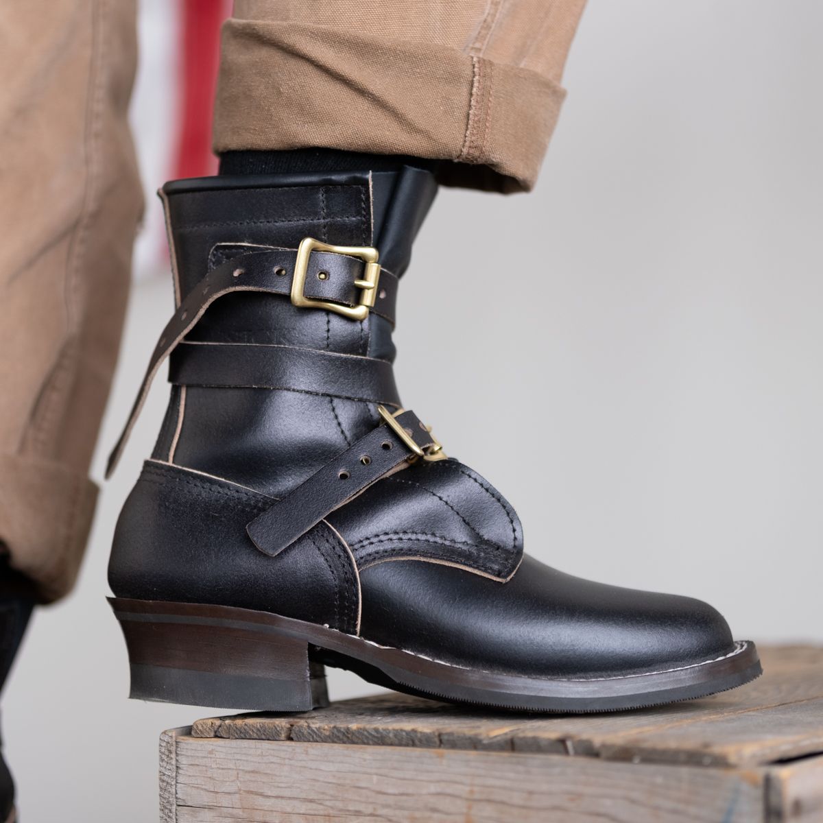 Photo by camwerten on October 2, 2023 of the Nicks Heritage TankerPro in Horween Black Waxed Flesh.