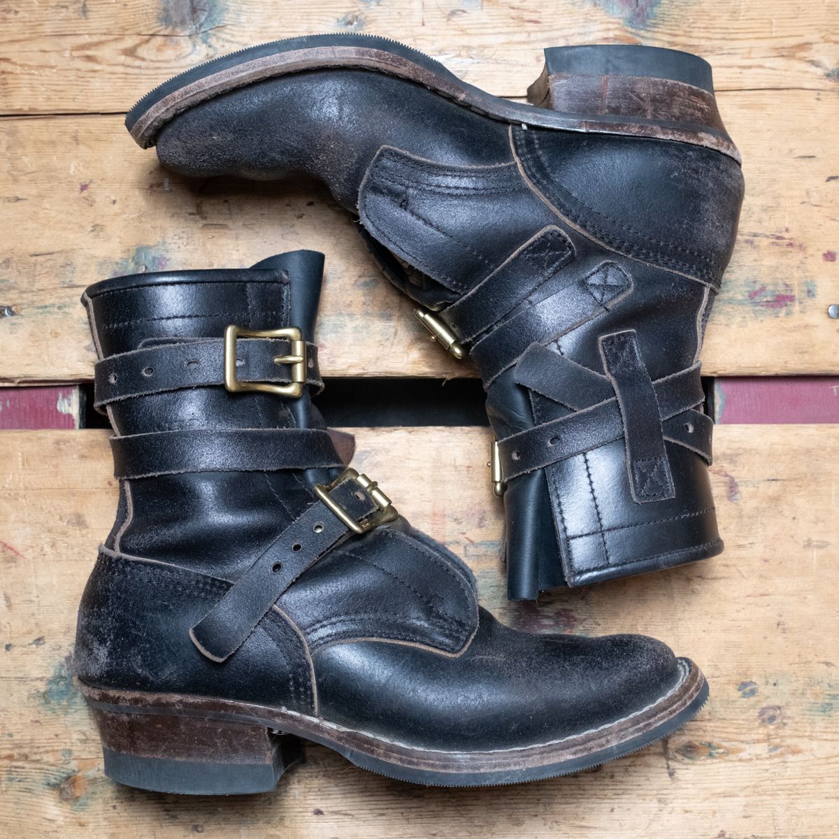 Photo by camwerten on November 1, 2023 of the Nicks Heritage TankerPro in Horween Black Waxed Flesh.