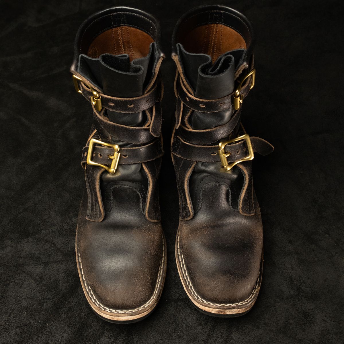 Photo by camwerten on December 6, 2023 of the Nicks Heritage TankerPro in Horween Black Waxed Flesh.