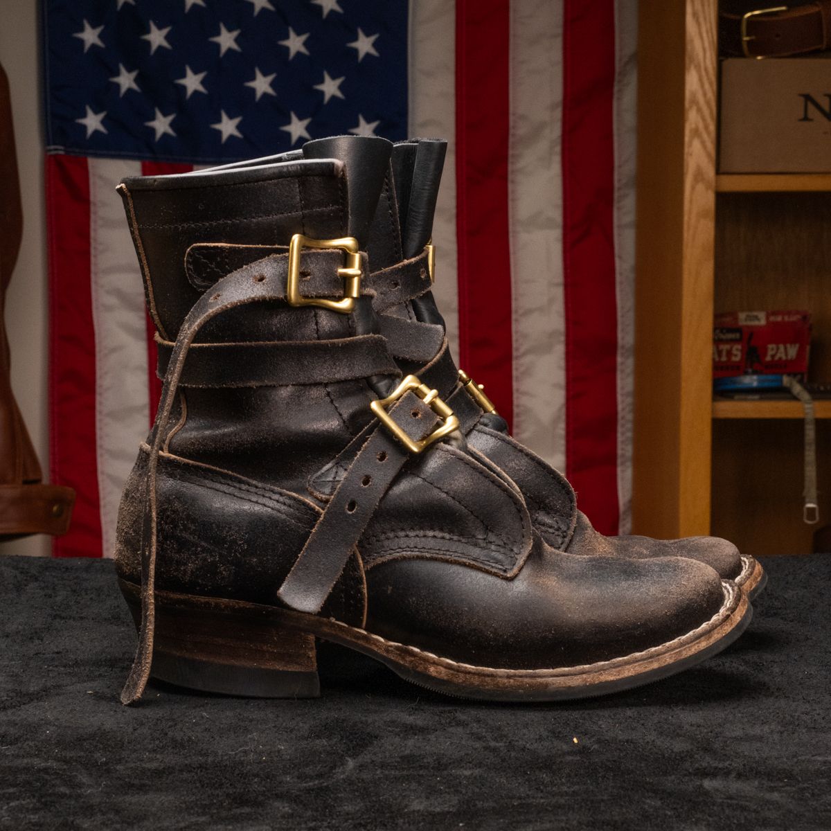 Photo by camwerten on January 2, 2024 of the Nicks Heritage TankerPro in Horween Black Waxed Flesh.