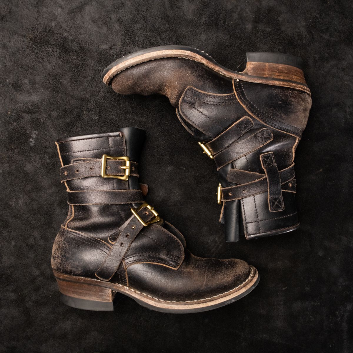 Photo by camwerten on February 5, 2024 of the Nicks Heritage TankerPro in Horween Black Waxed Flesh.