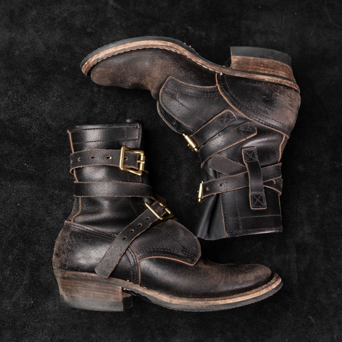 Photo by camwerten on March 5, 2024 of the Nicks Heritage TankerPro in Horween Black Waxed Flesh.