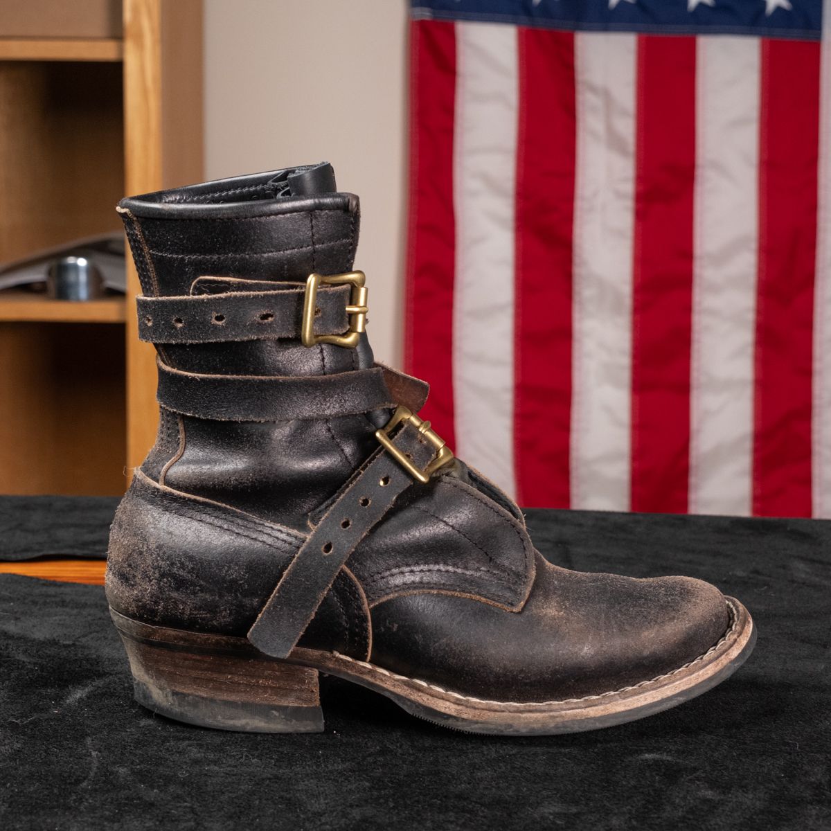 Photo by camwerten on March 5, 2024 of the Nicks Heritage TankerPro in Horween Black Waxed Flesh.