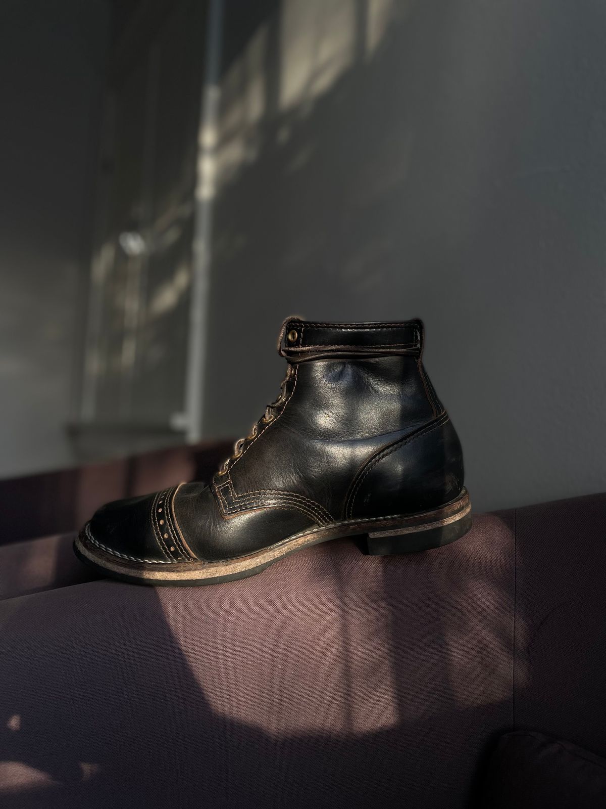 Photo by lbressoud737 on May 18, 2024 of the Wesco x S&S Axe Breaker in Horween Black Chromexcel.