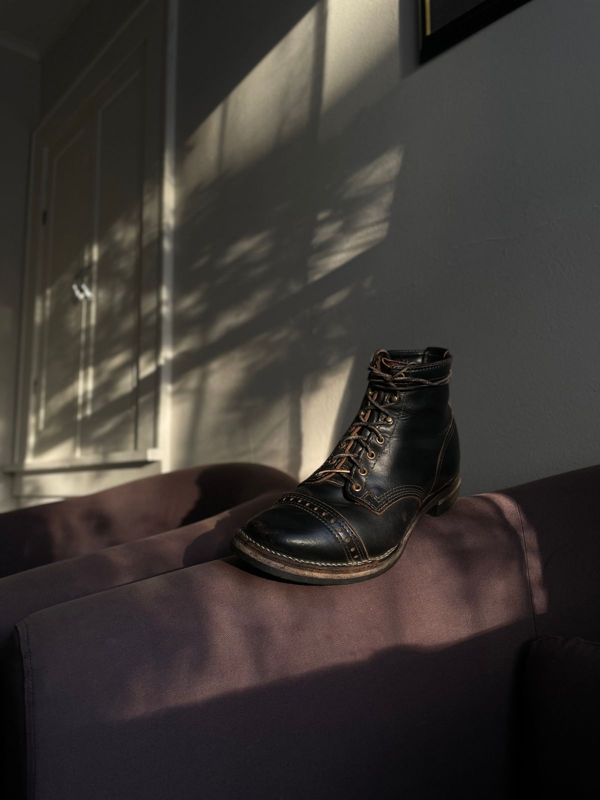 Photo by lbressoud737 on May 18, 2024 of the Wesco x S&S Axe Breaker in Horween Black Chromexcel.