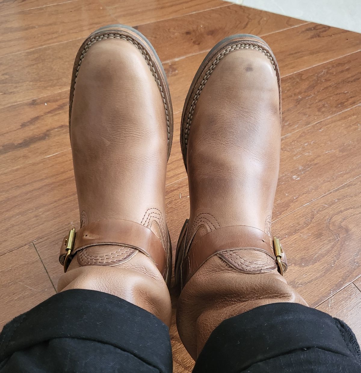 Photo by vestedmember on September 11, 2023 of the Wesco Mister Lou in Horween Natural Chromexcel.