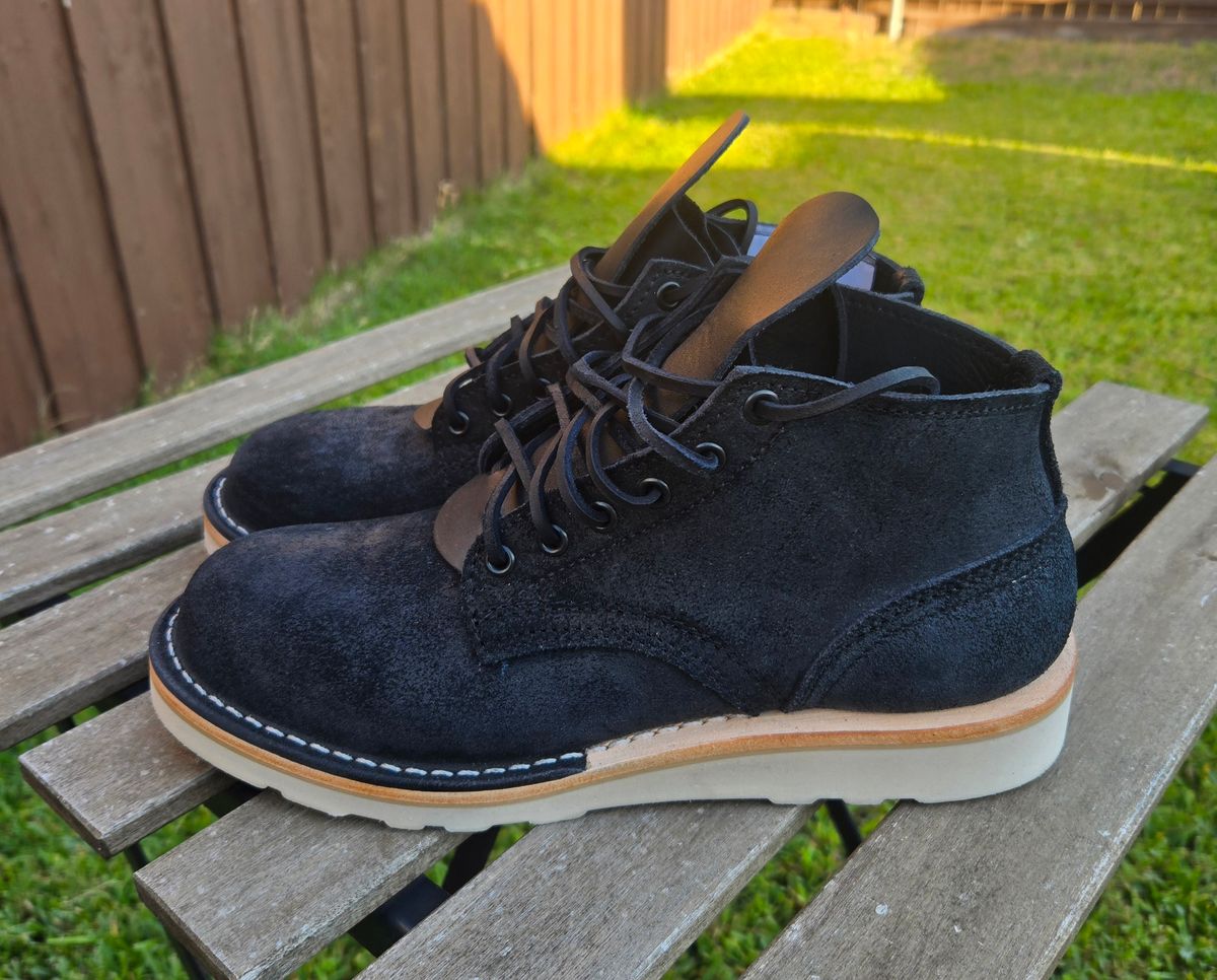 Photo by vestedmember on October 1, 2024 of the Nicks MH64 in Seidel MaxSupport Black Roughout.