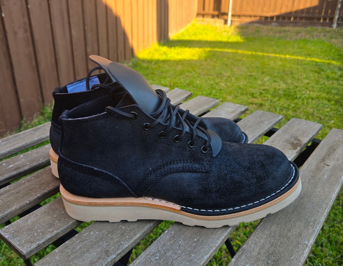 Photo by vestedmember on October 1, 2024 of the Nicks MH64 in Seidel MaxSupport Black Roughout.