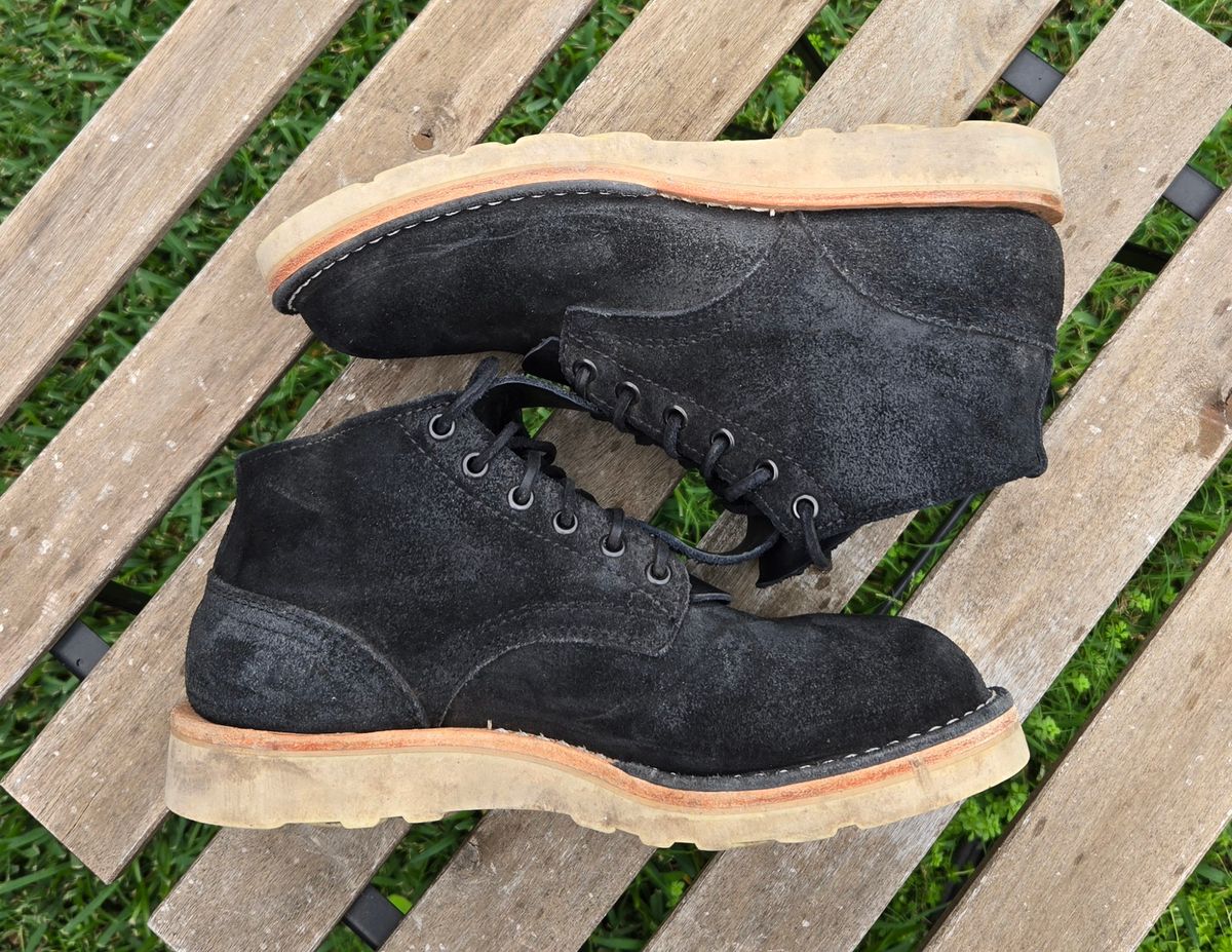 Photo by vestedmember on November 4, 2024 of the Nicks MH64 in Seidel MaxSupport Black Roughout.