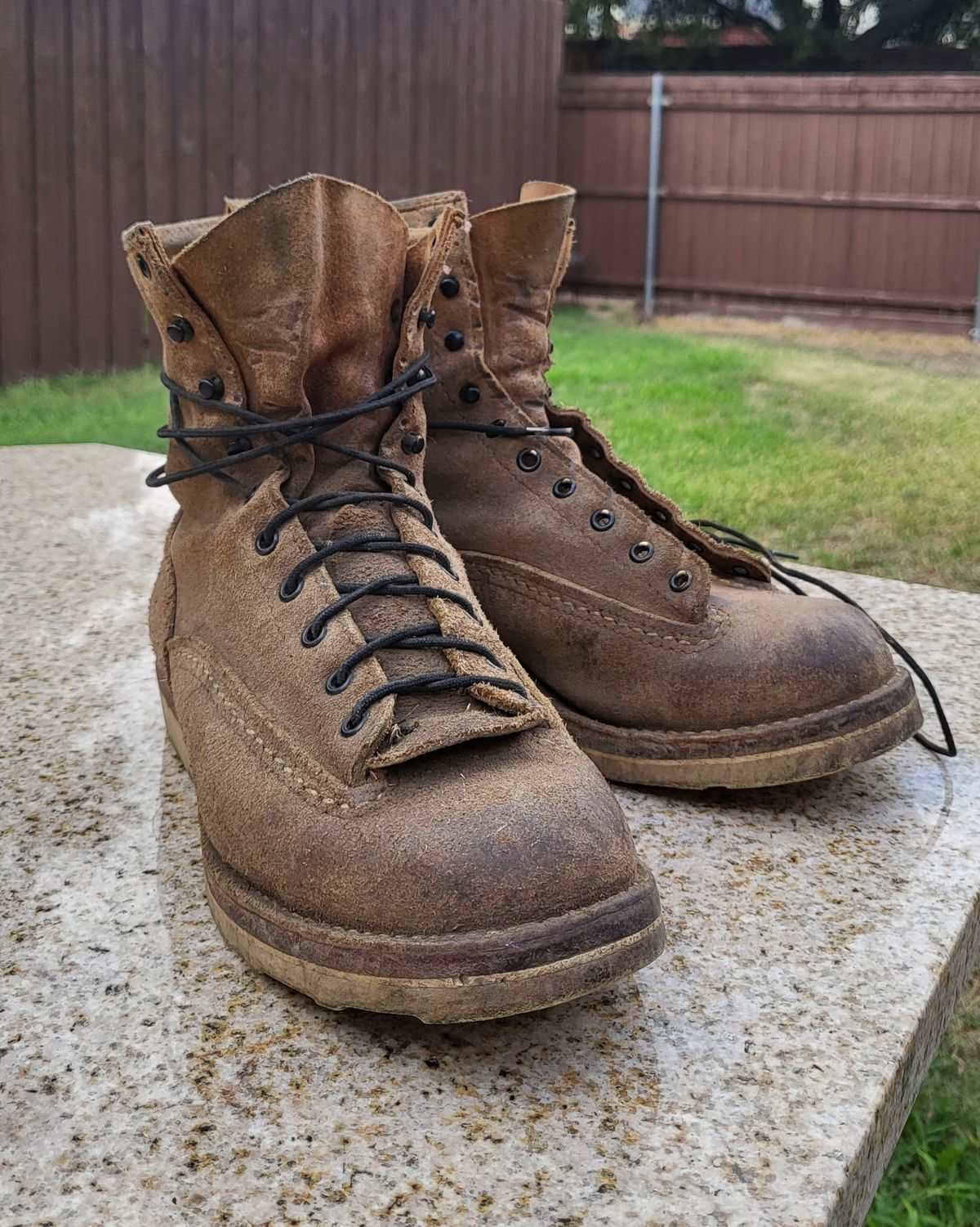 Photo by vestedmember on October 2, 2023 of the Wesco Jobmaster in Seidel Burlap Roughout.