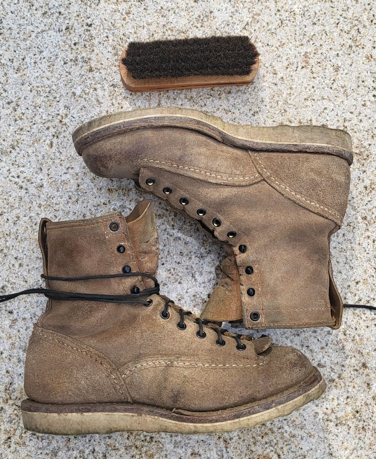 Photo by vestedmember on October 2, 2023 of the Wesco Jobmaster in Seidel Burlap Roughout.