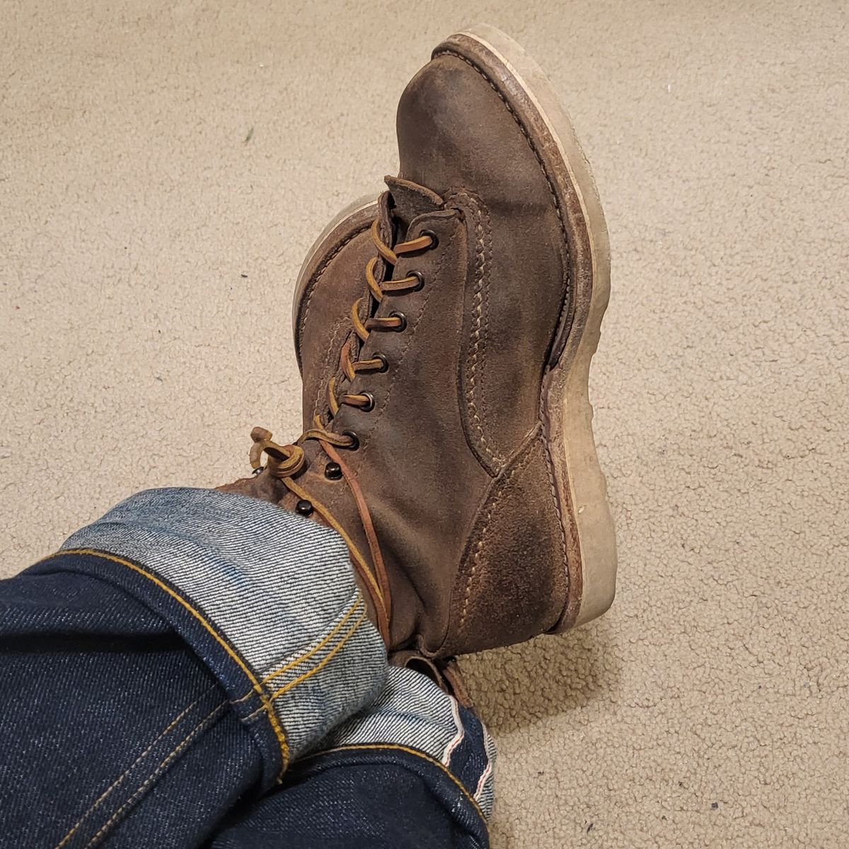 Photo by vestedmember on January 17, 2024 of the Wesco Jobmaster in Seidel Burlap Roughout.