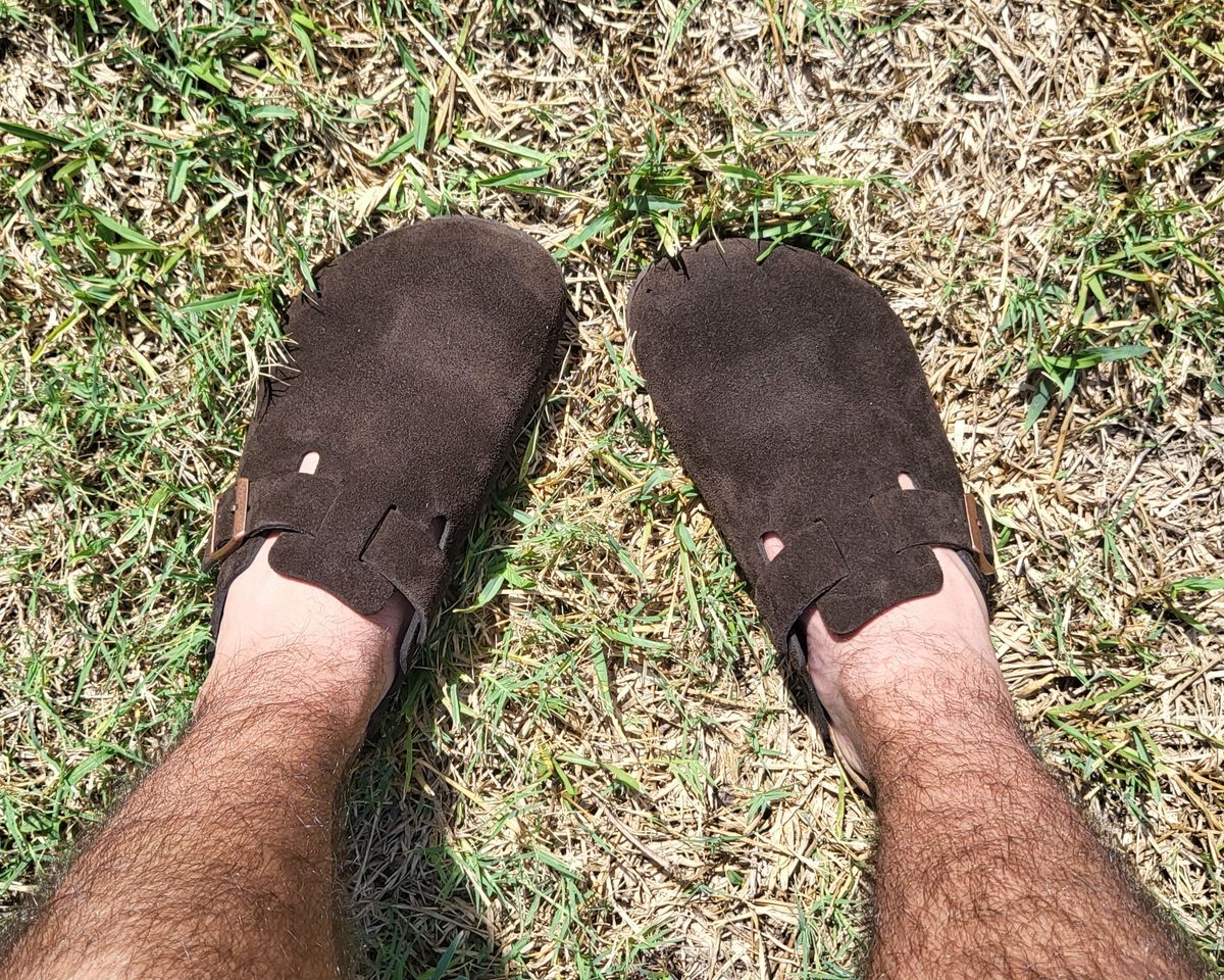 Photo by vestedmember on October 1, 2023 of the Birkenstock Boston in Mocha Suede.