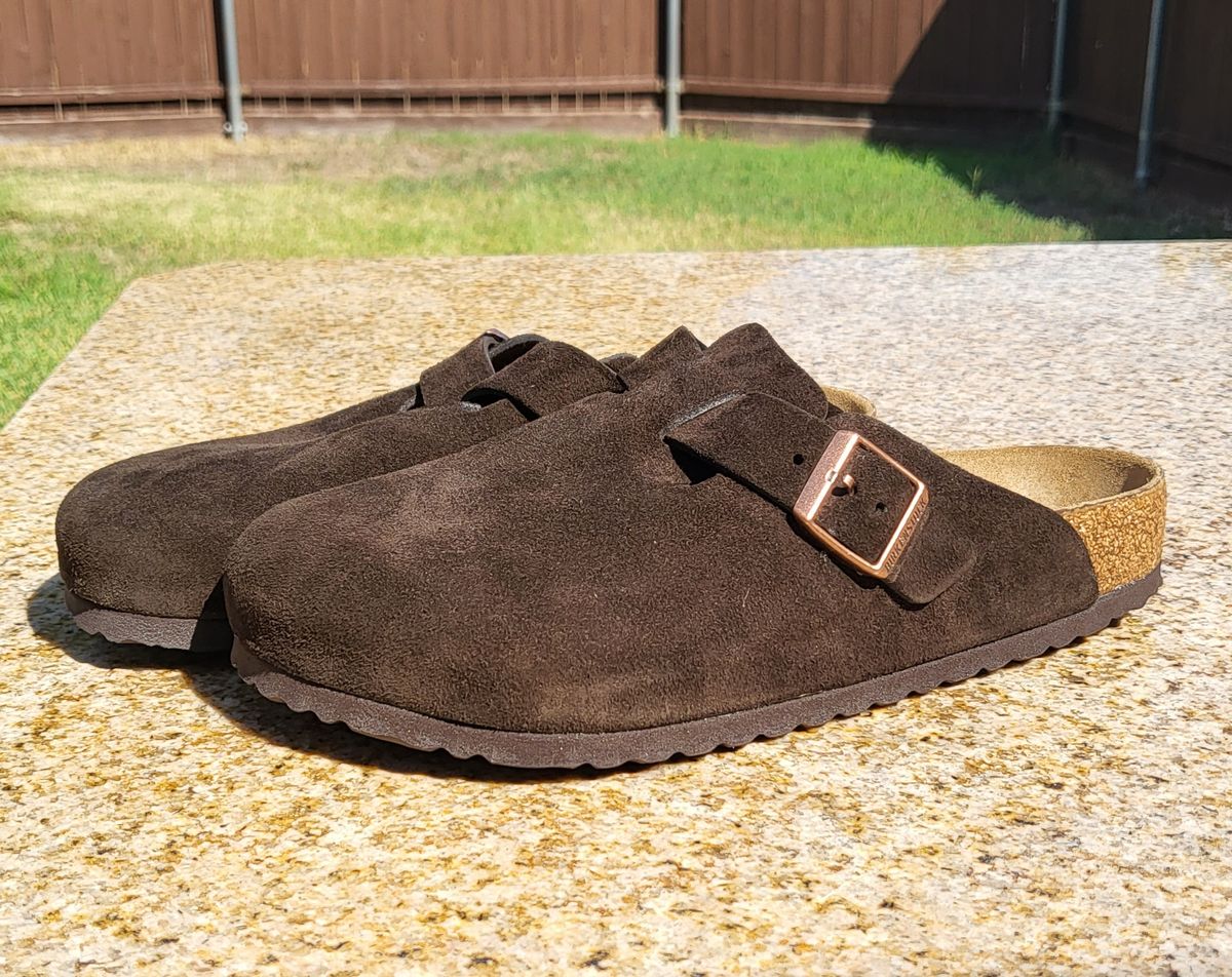 Photo by vestedmember on October 1, 2023 of the Birkenstock Boston in Mocha Suede.
