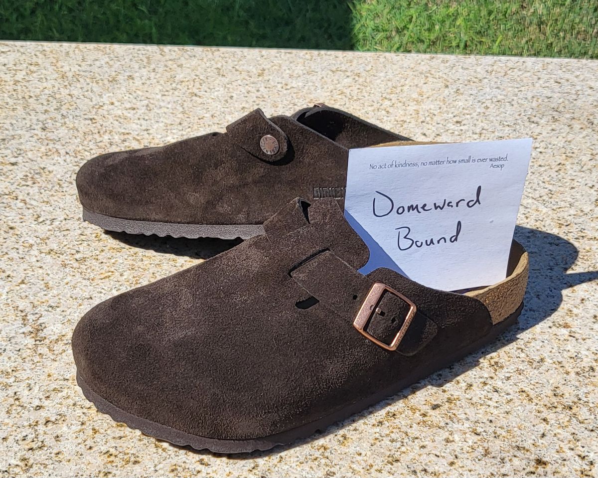 Photo by vestedmember on October 1, 2023 of the Birkenstock Boston in Mocha Suede.