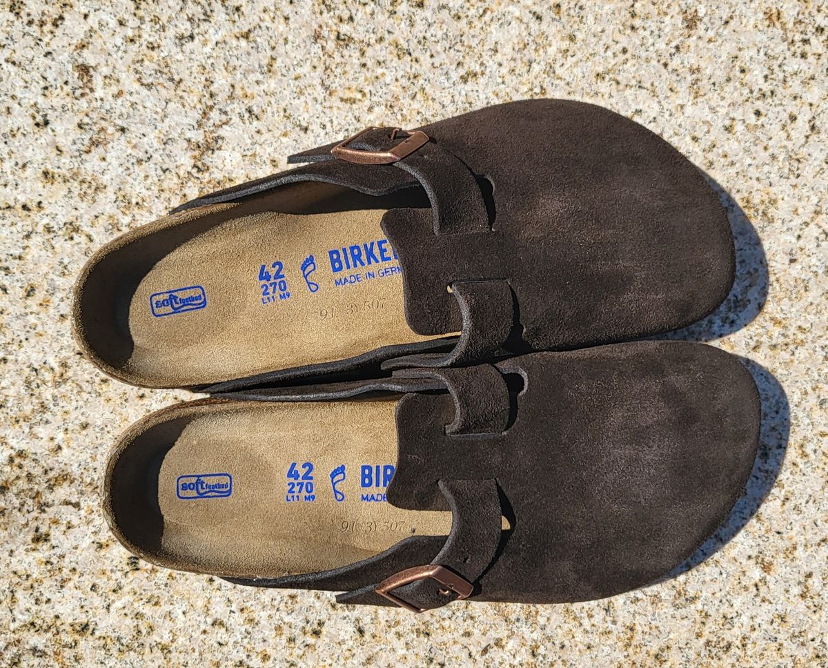 Photo by vestedmember on October 1, 2023 of the Birkenstock Boston in Mocha Suede.