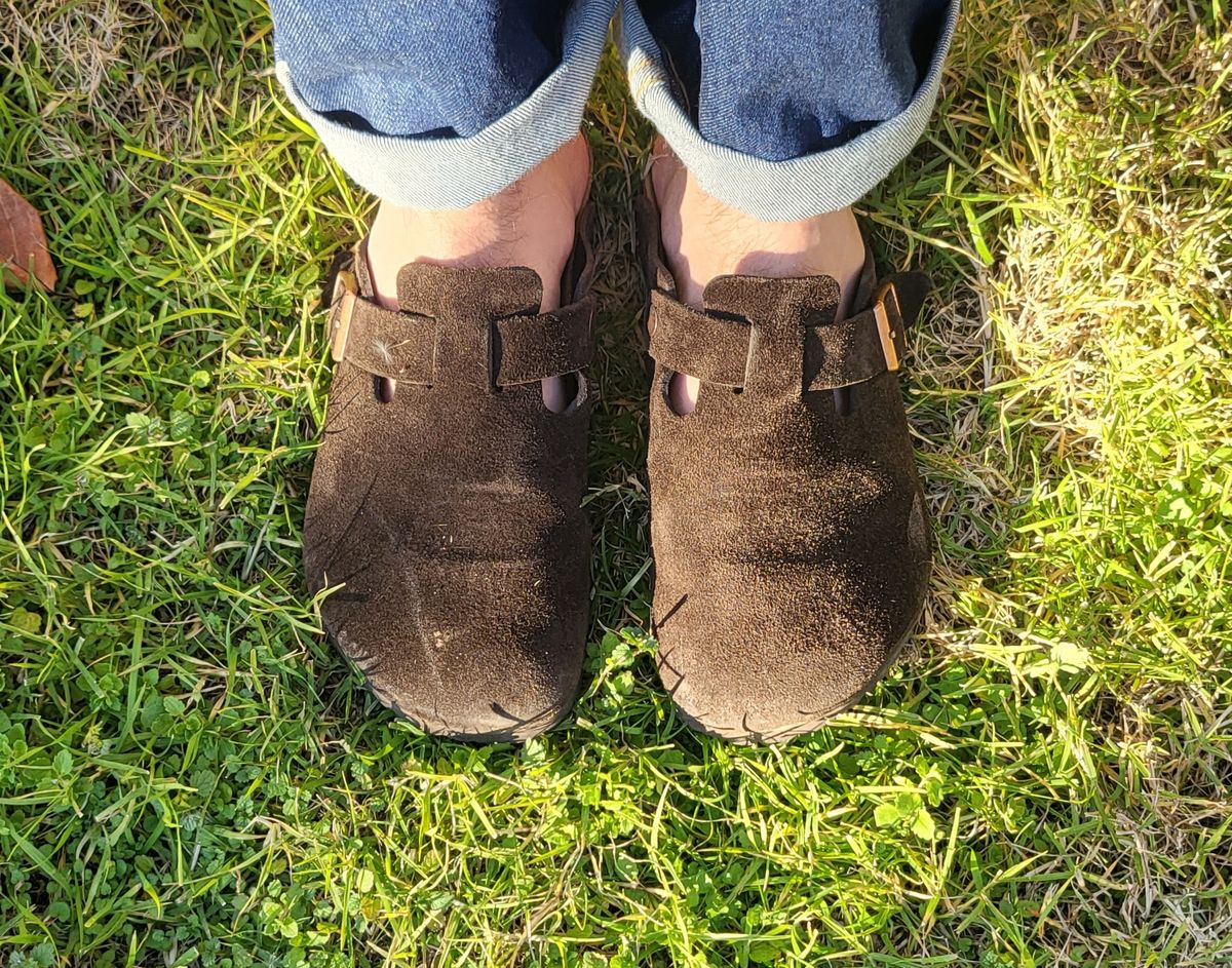 Photo by vestedmember on December 5, 2023 of the Birkenstock Boston in Mocha Suede.