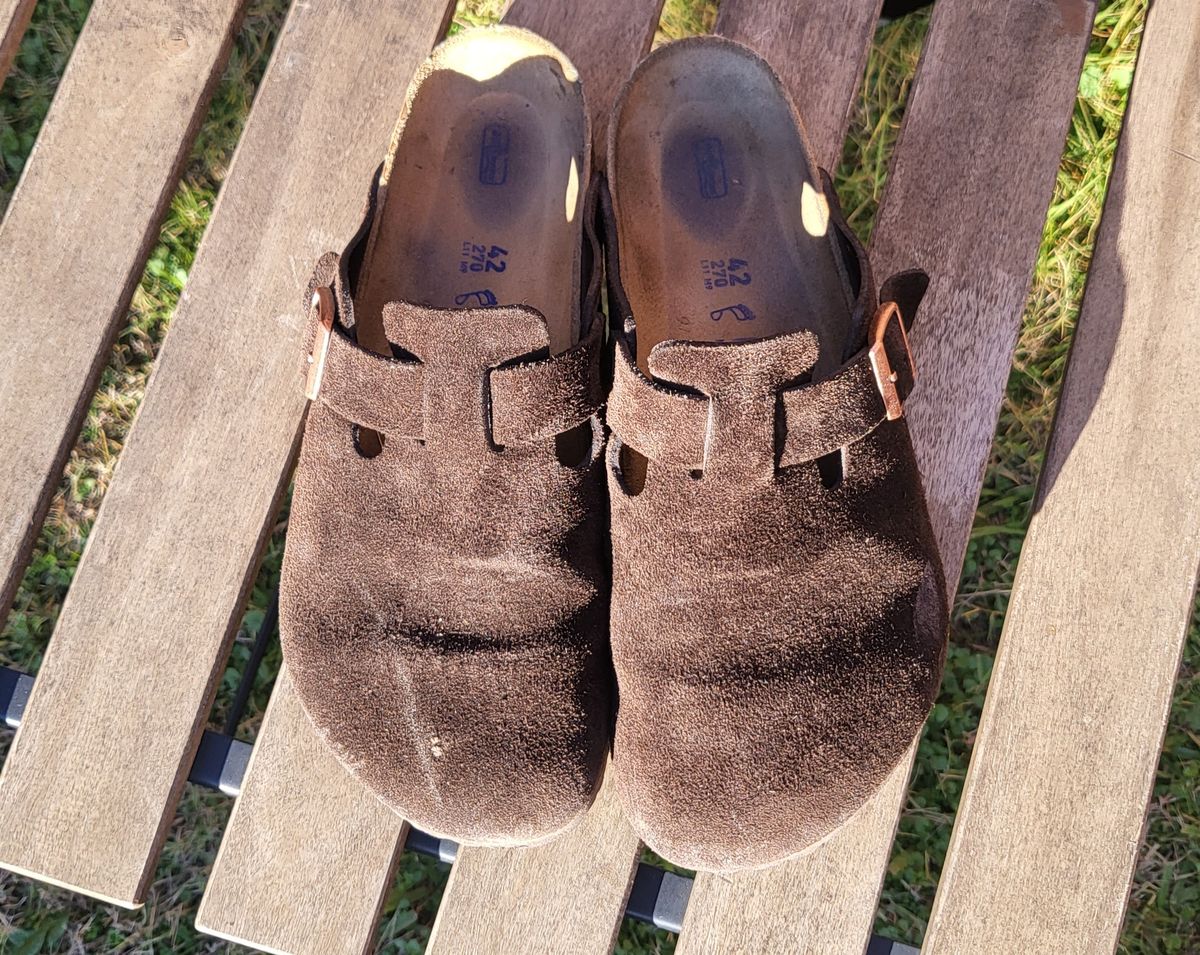 Photo by vestedmember on December 5, 2023 of the Birkenstock Boston in Mocha Suede.