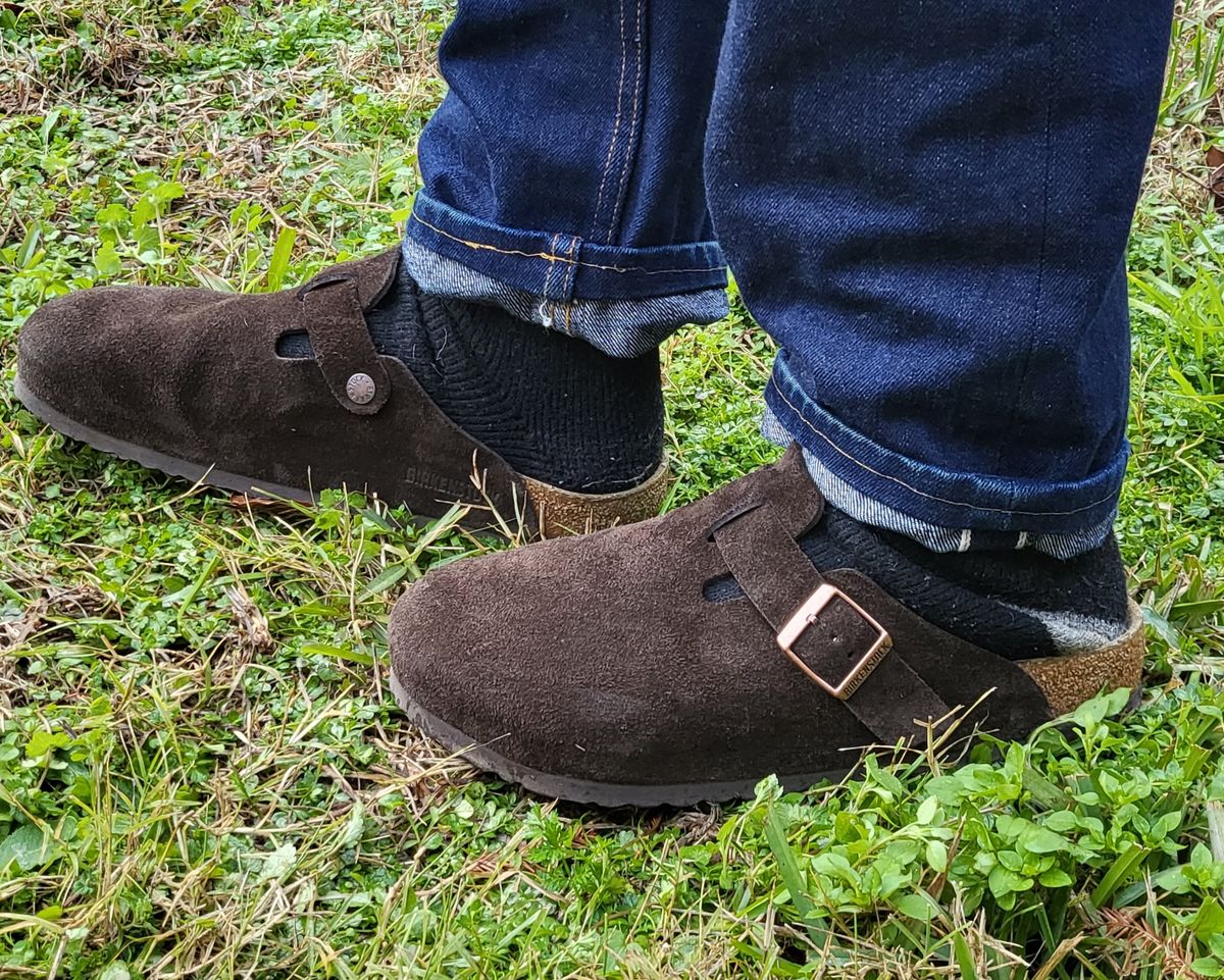 Photo by vestedmember on January 5, 2024 of the Birkenstock Boston in Mocha Suede.