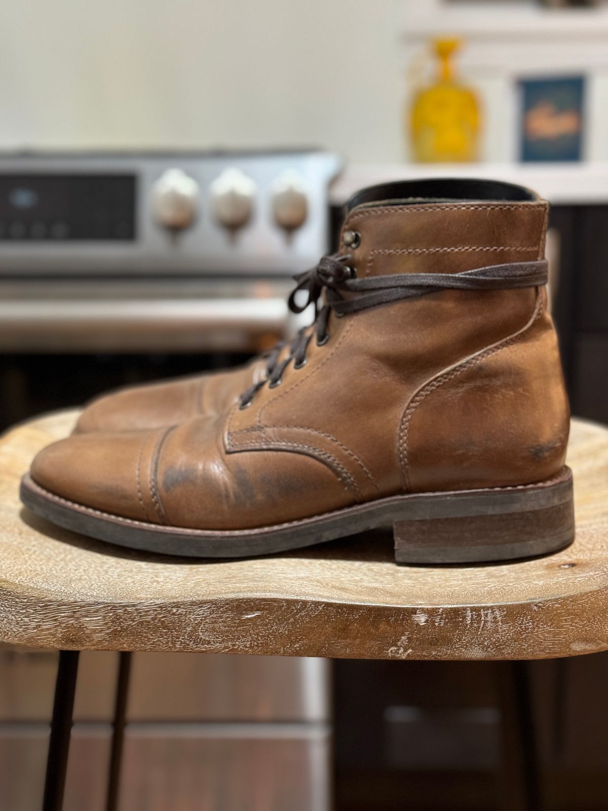 Photo by jakefrank on January 6, 2024 of the Thursday Captain in Horween Natural Chromexcel.