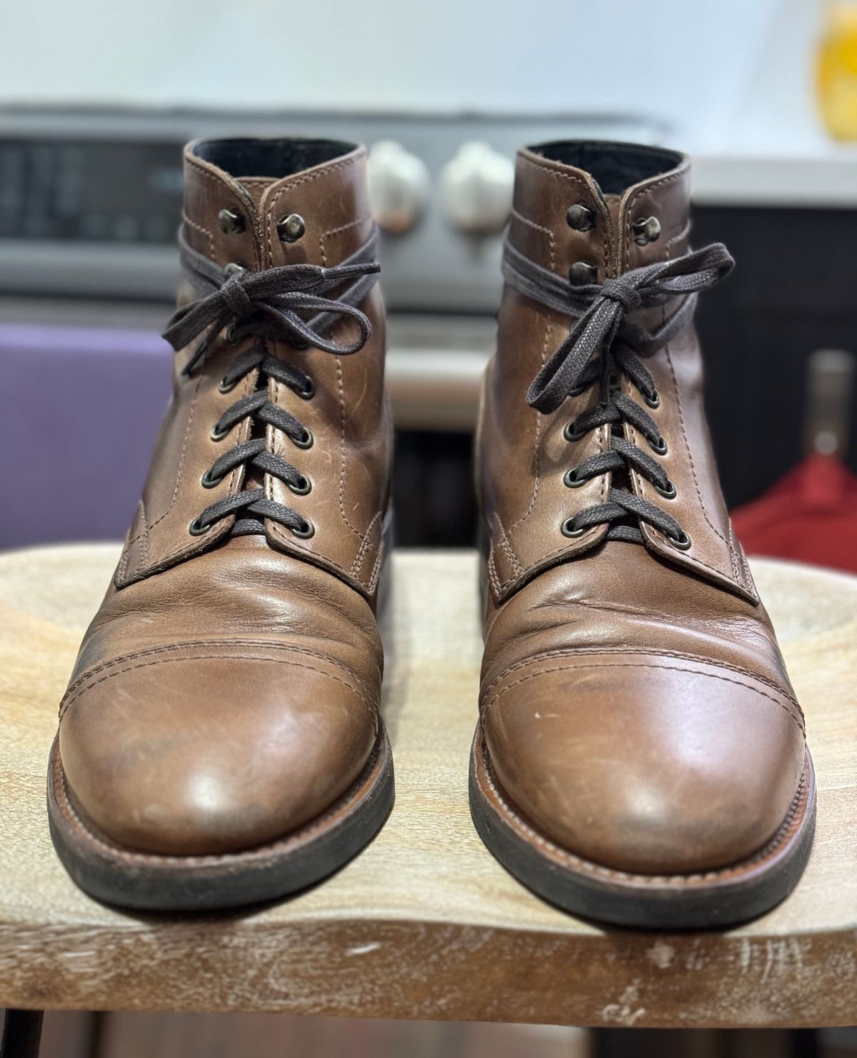 Photo by jakefrank on February 6, 2024 of the Thursday Captain in Horween Natural Chromexcel.
