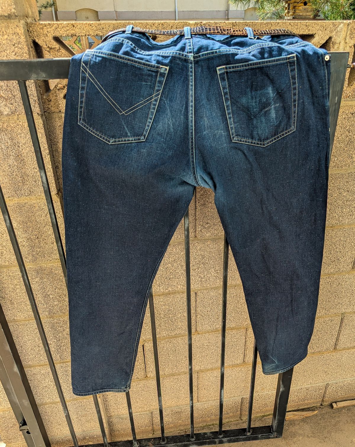 Photo by prospect_joe on July 6, 2025 of the Luxire Navy Multicolor Speckled Jeans in 14.5 Oz.