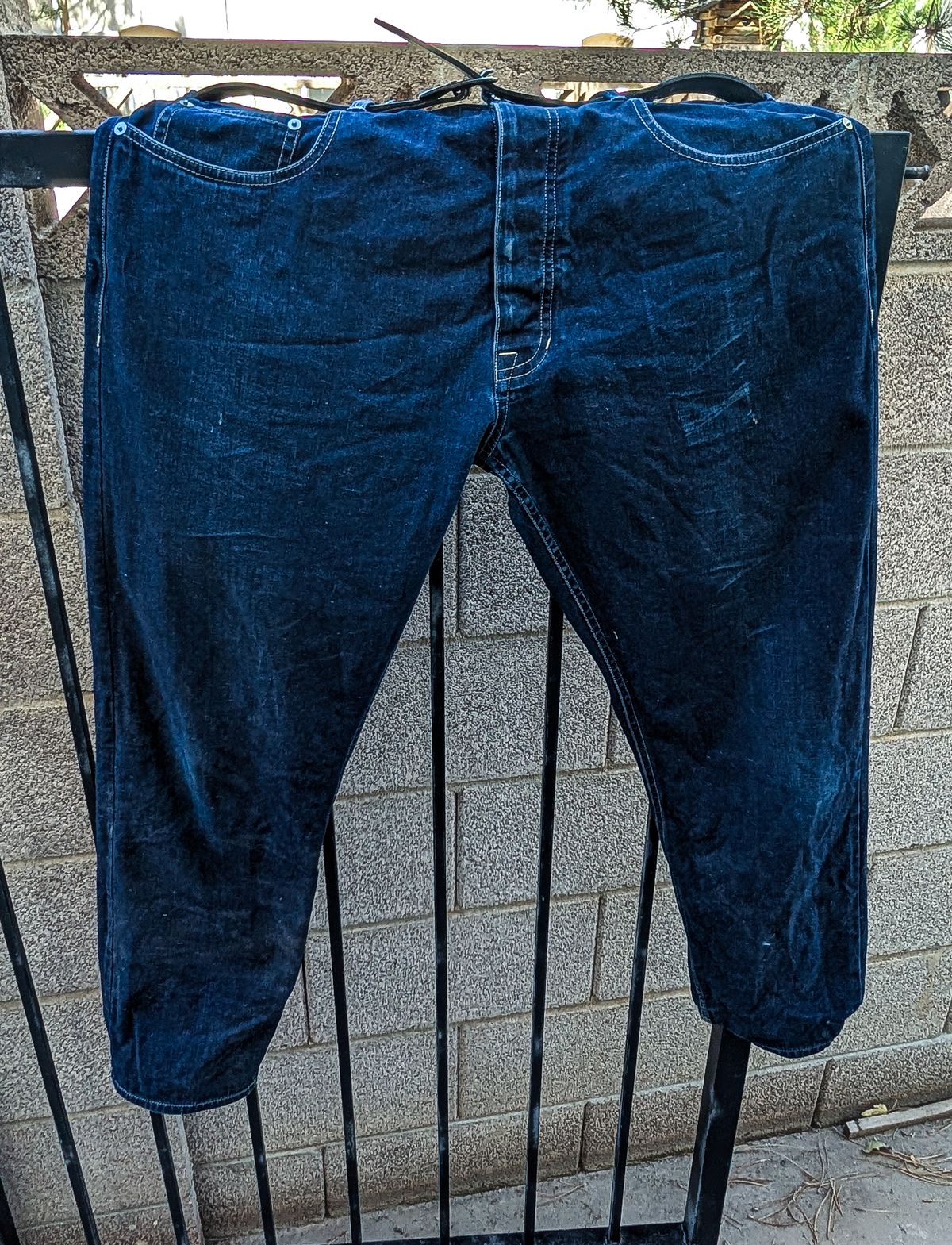 Photo by prospect_joe on August 11, 2025 of the Luxire Navy Multicolor Speckled Jeans in 14.5 Oz.