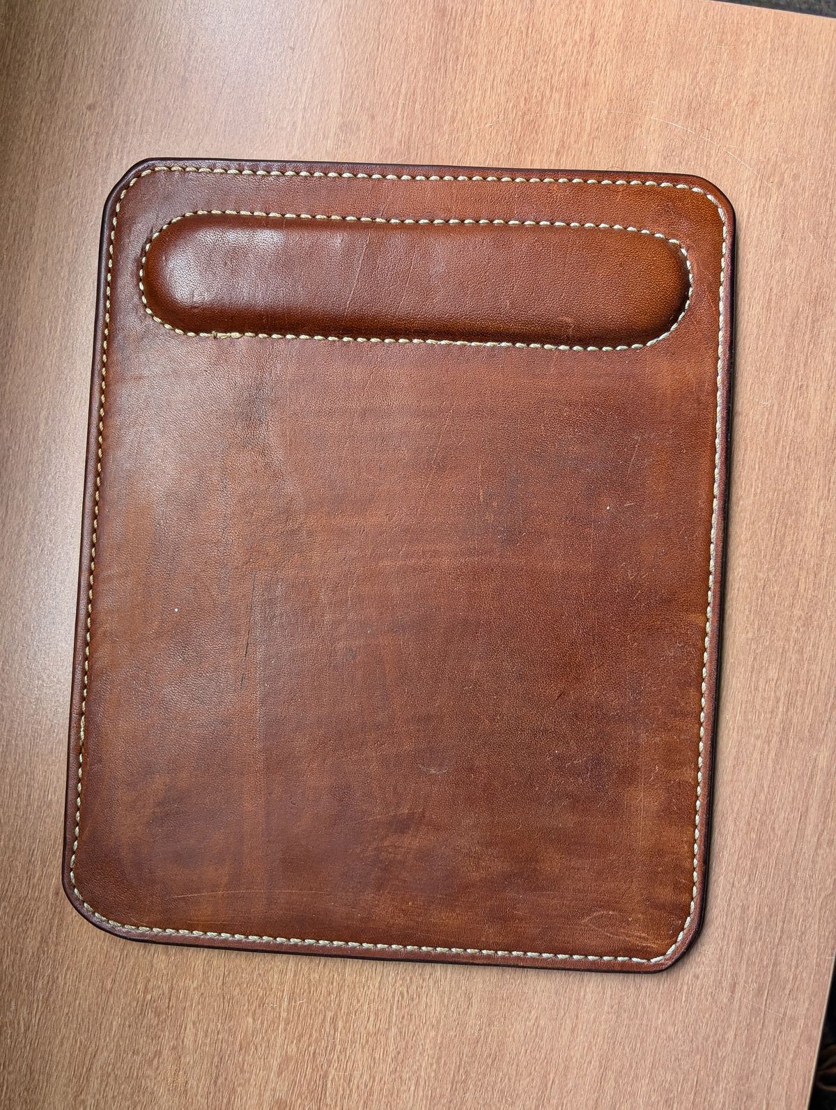 Photo by prospect_joe on December 2, 2025 of the Timber N Tan Padded Mouse Pad in Unknown Leather.