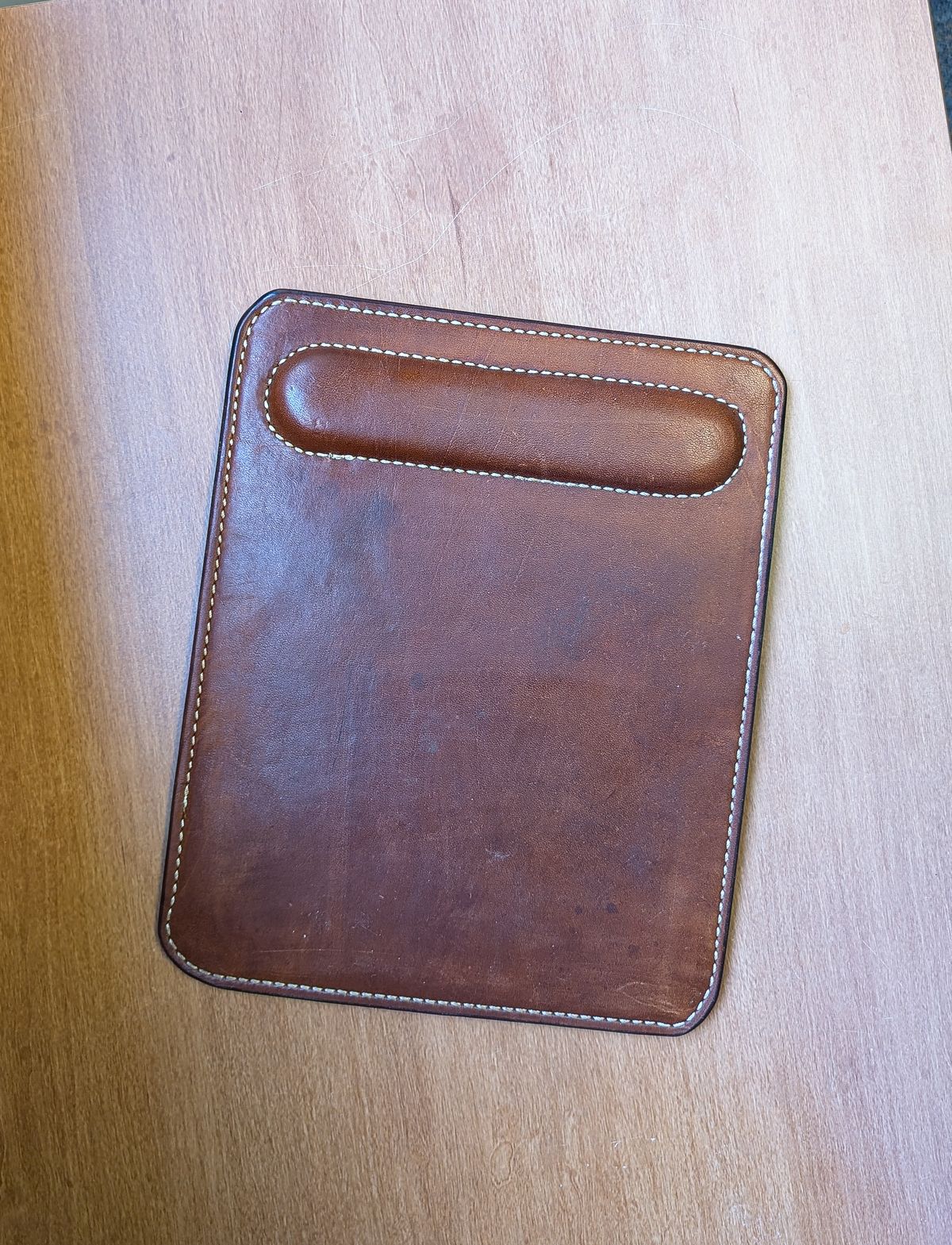 Photo by prospect_joe on February 1, 2026 of the Timber N Tan Padded Mouse Pad in Unknown Leather.