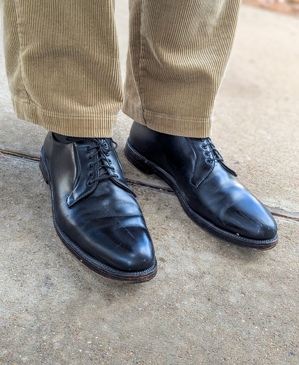 Photo by prospect_joe on March 4, 2025 of the Alden 00069 Black Calfskin Plain Toe Blucher in Black Calfskin.