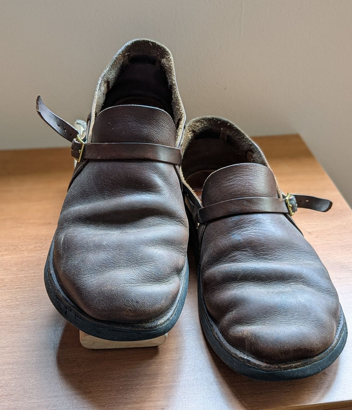 Photo by prospect_joe on September 28, 2025 of the Aurora Shoe Co. Middle English in Horween Olive Chromexcel.
