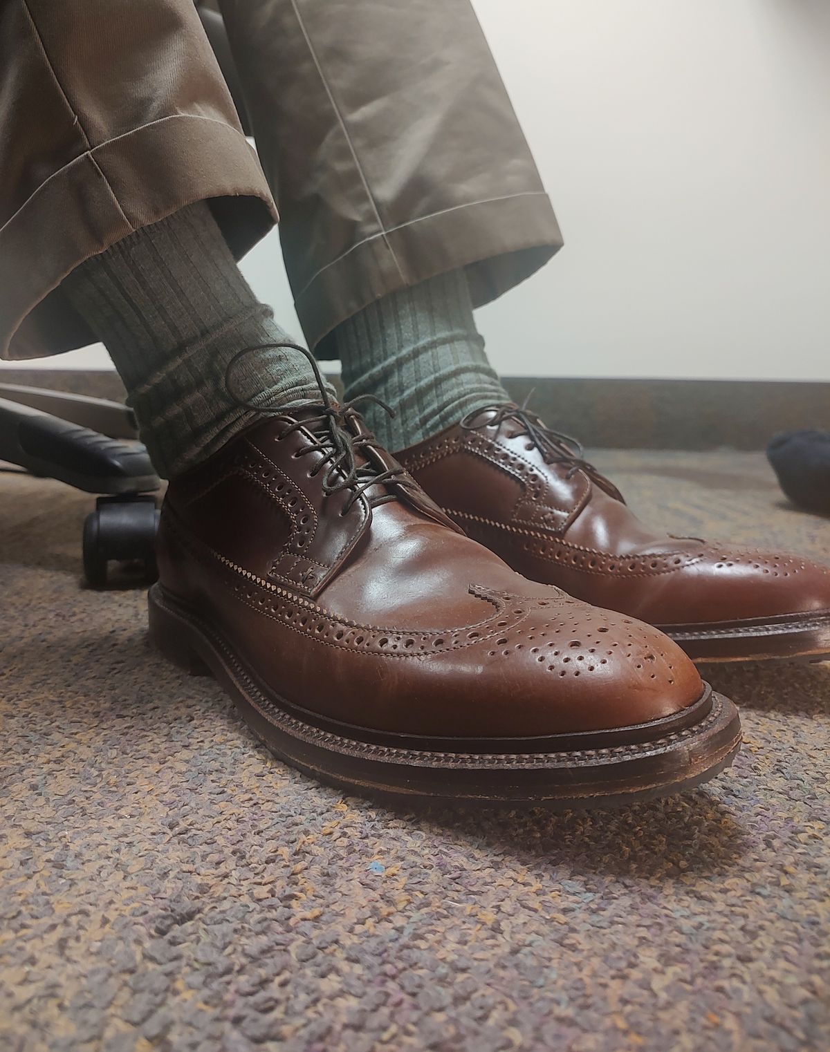 Photo by prospect_joe on June 28, 2024 of the Grant Stone Longwing in Horween Garnet Shell Cordovan.