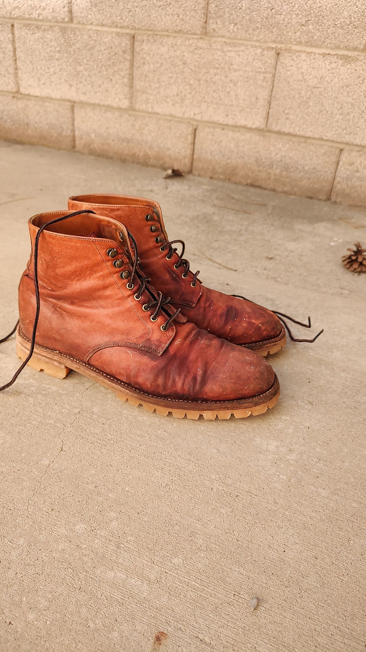 Photo by prospect_joe on May 23, 2024 of the Grant Stone Edward Boot in Incas Rust Kangaroo.
