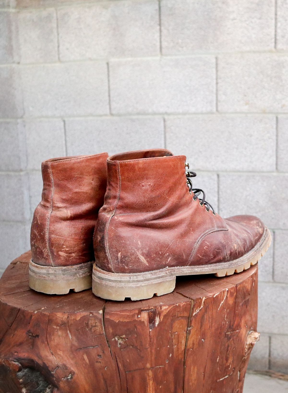Photo by prospect_joe on September 20, 2024 of the Grant Stone Edward Boot in Incas Rust Kangaroo.