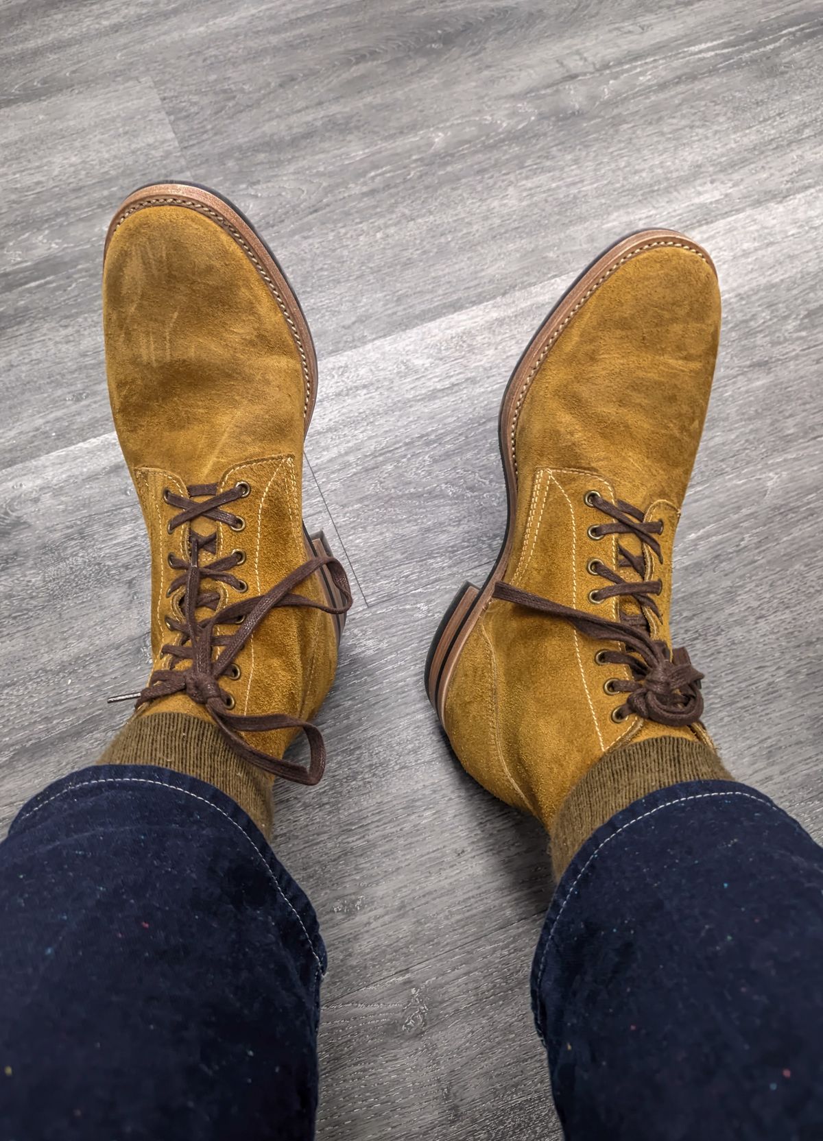 Photo by prospect_joe on December 3, 2024 of the Kiattoko Handmade Boondockers in Horween Wheat Chamois Roughout.