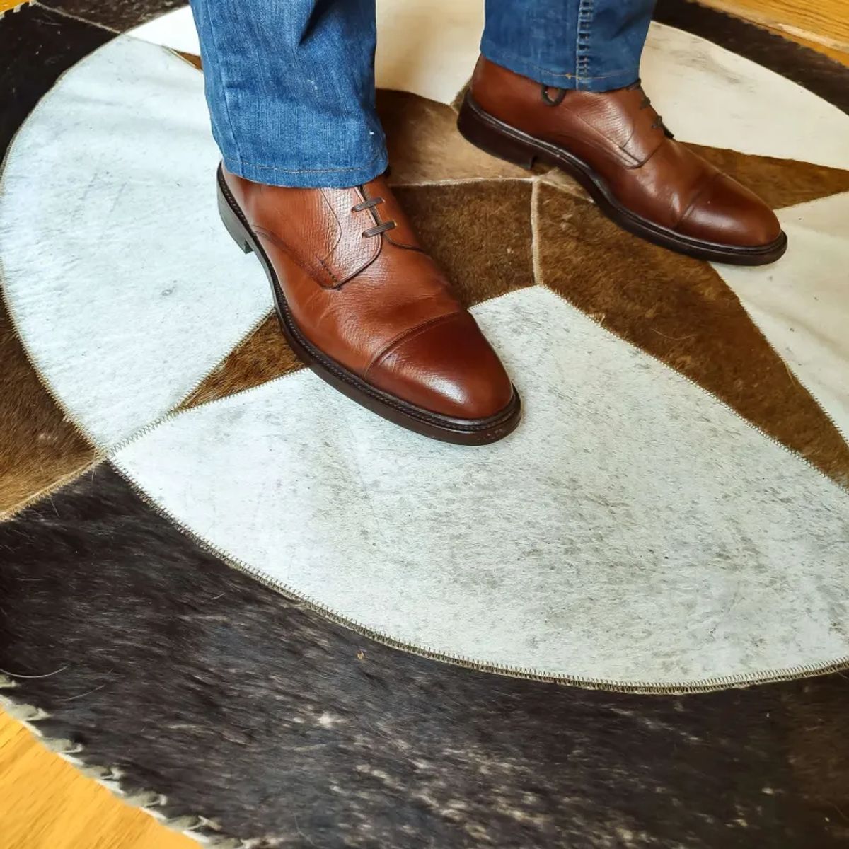 Photo by prospect_joe on May 16, 2023 of the Gaziano & Girling X Alfred Dunhill Alfred in Tanneries Haas Burgandy Leather.
