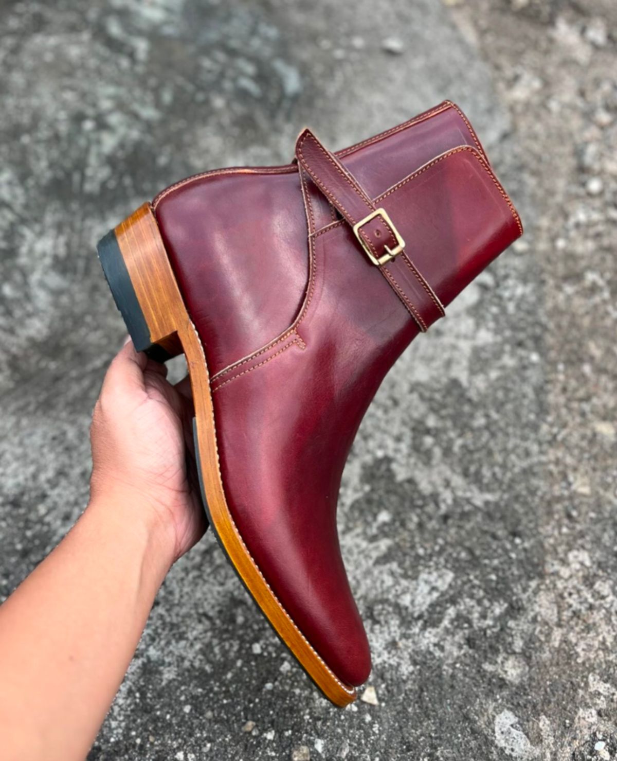 Photo by prospect_joe on July 22, 2025 of the Kiatokko Handmade Jodhpur in Wickett & Craig Burgundy Milled Traditional Harness.