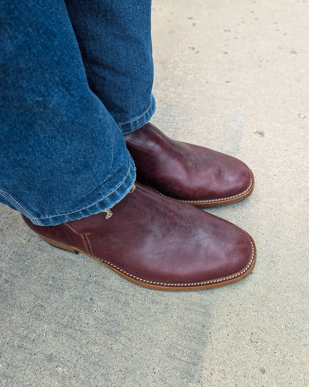 Photo by prospect_joe on March 31, 2026 of the Kiatokko Handmade Jodhpur in Wickett & Craig Burgundy Milled Traditional Harness.