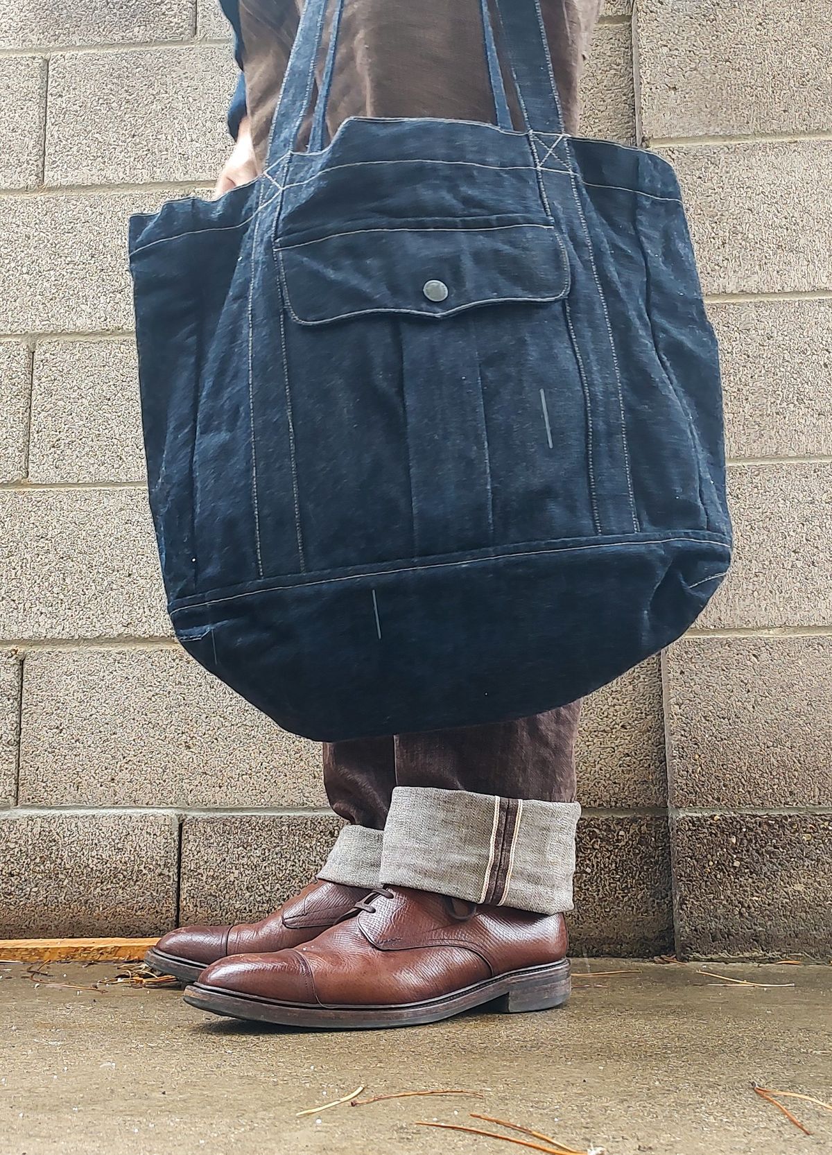Photo by prospect_joe on February 8, 2024 of the Red Tornado Tote Bag in Unknown Material.