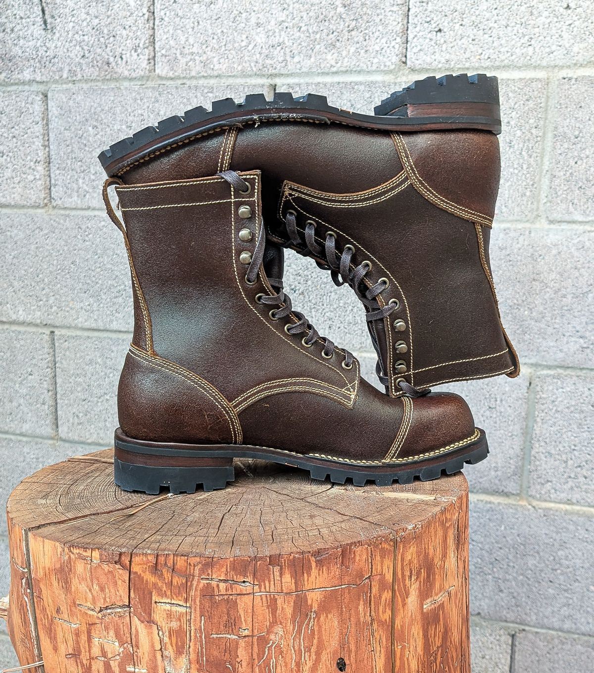 Photo by prospect_joe on September 29, 2025 of the Willie's Handmade Boots Logger in Horween Chromexcel Brown Waxed Flesh.
