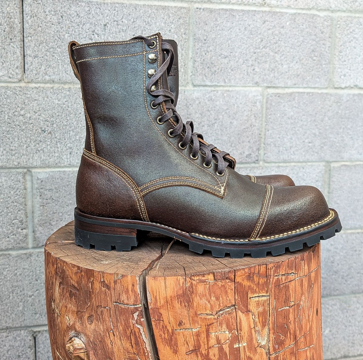 Photo by prospect_joe on September 29, 2025 of the Willie's Handmade Boots Logger in Horween Chromexcel Brown Waxed Flesh.