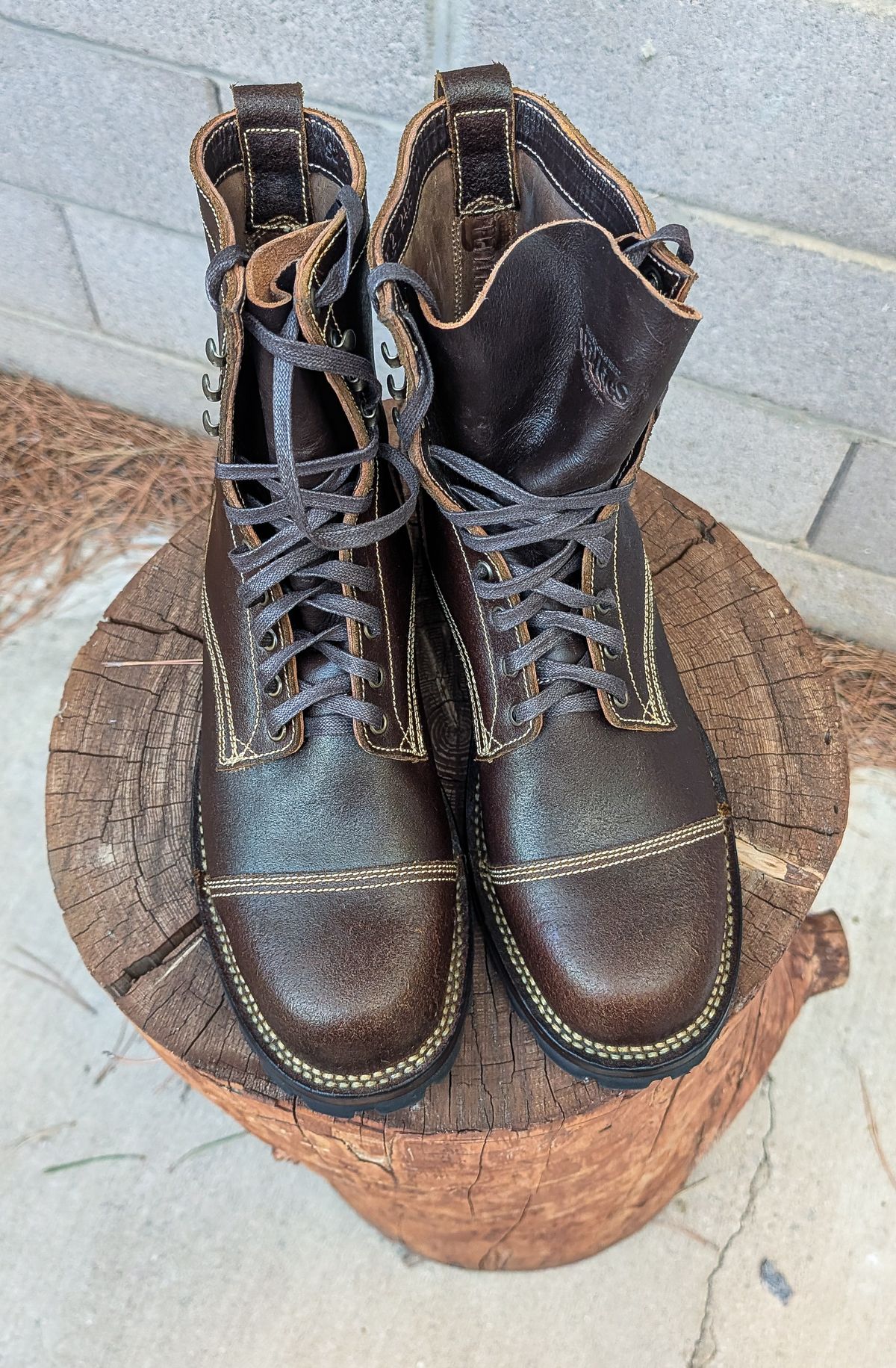 Photo by prospect_joe on September 29, 2025 of the Willie's Handmade Boots Logger in Horween Chromexcel Brown Waxed Flesh.